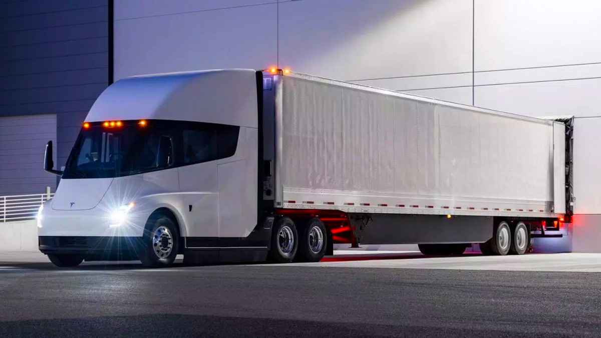 Tesla Semi Teslimatları 1 Aralık'ta Başlıyor