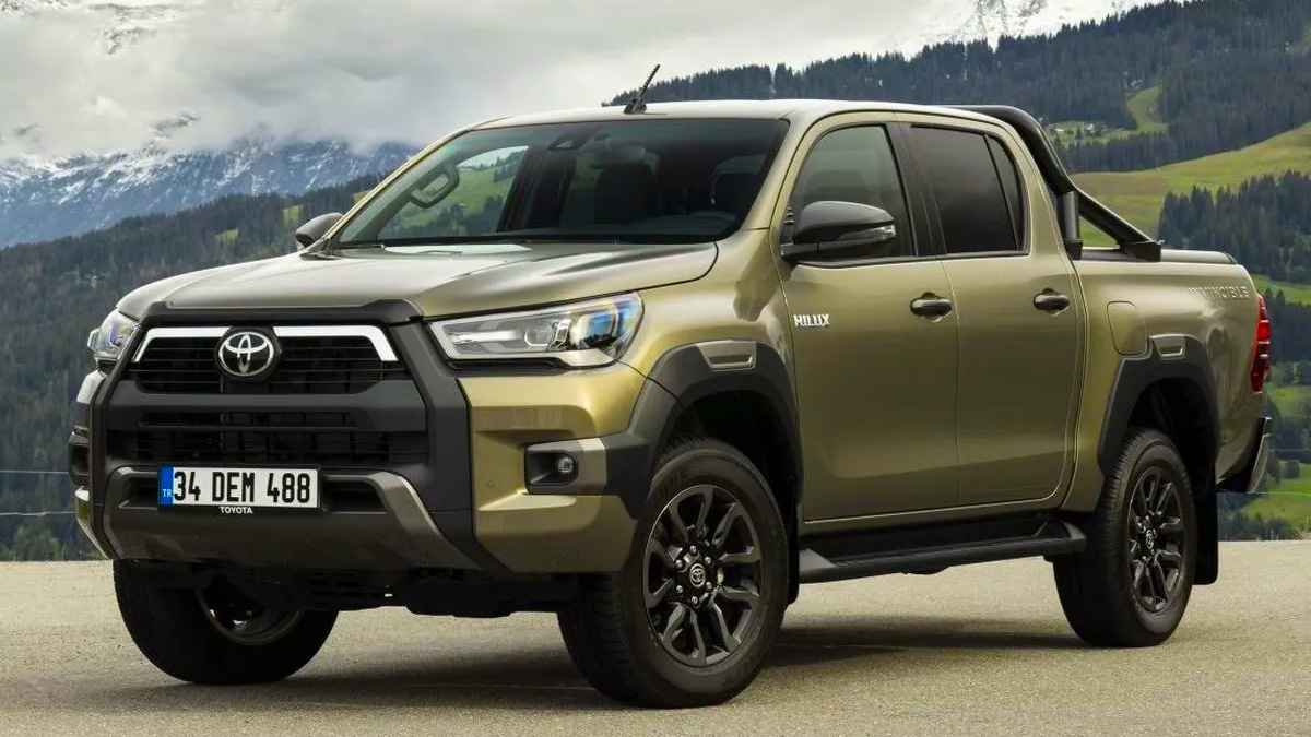 Toyota Hilux kasım 2022 fiyat listesi