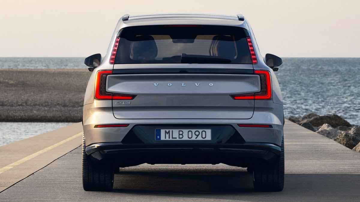 Yeni Volvo EX90