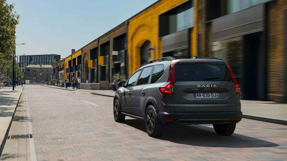 Dacia Jogger Hibrit 2023 fiyat listesi