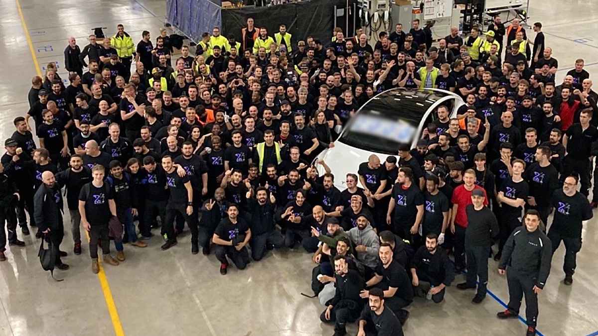 Tesla'nın Almanya Fabrikası İçin Çalışacak İşçi Bulunamıyor!