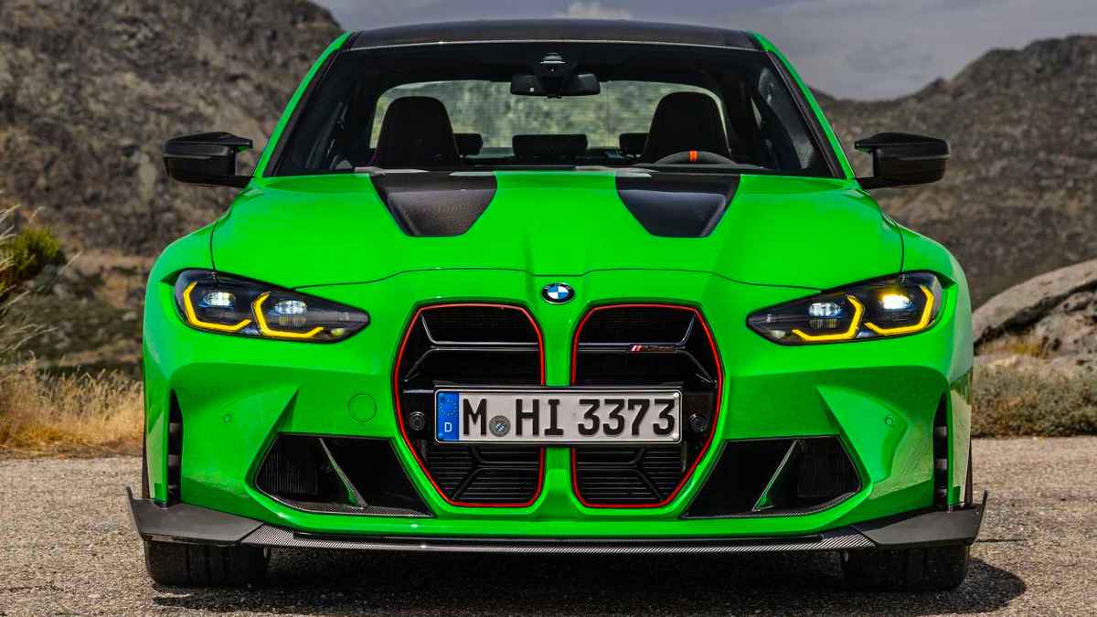 2024 BMW M3 CS bagaj hacmi