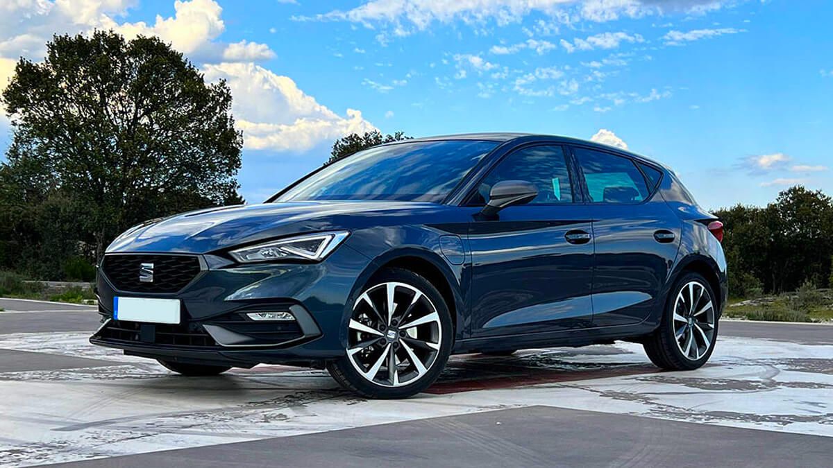Seat Leon Donanım Paketleri: Style ve FR