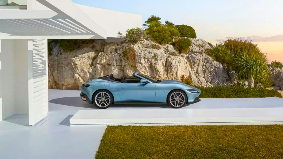 612 Beygirlik Ferrari Roma Spider Tanıtıldı