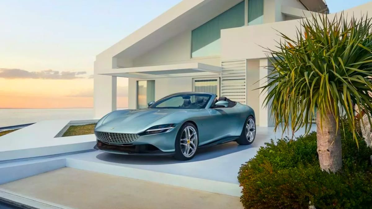 612 Beygirlik Ferrari Roma Spider Tanıtıldı
