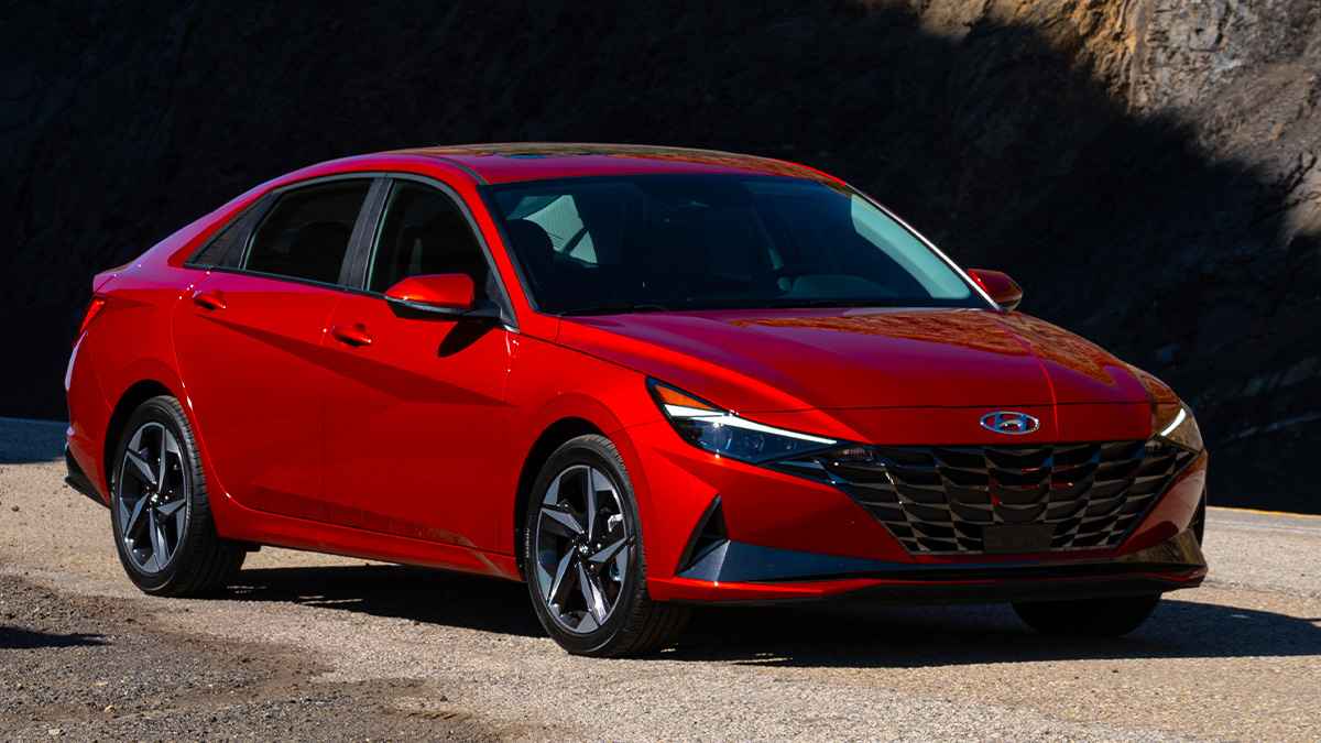 Hyundai Elantra Nisan 2023 Fiyat Listesi