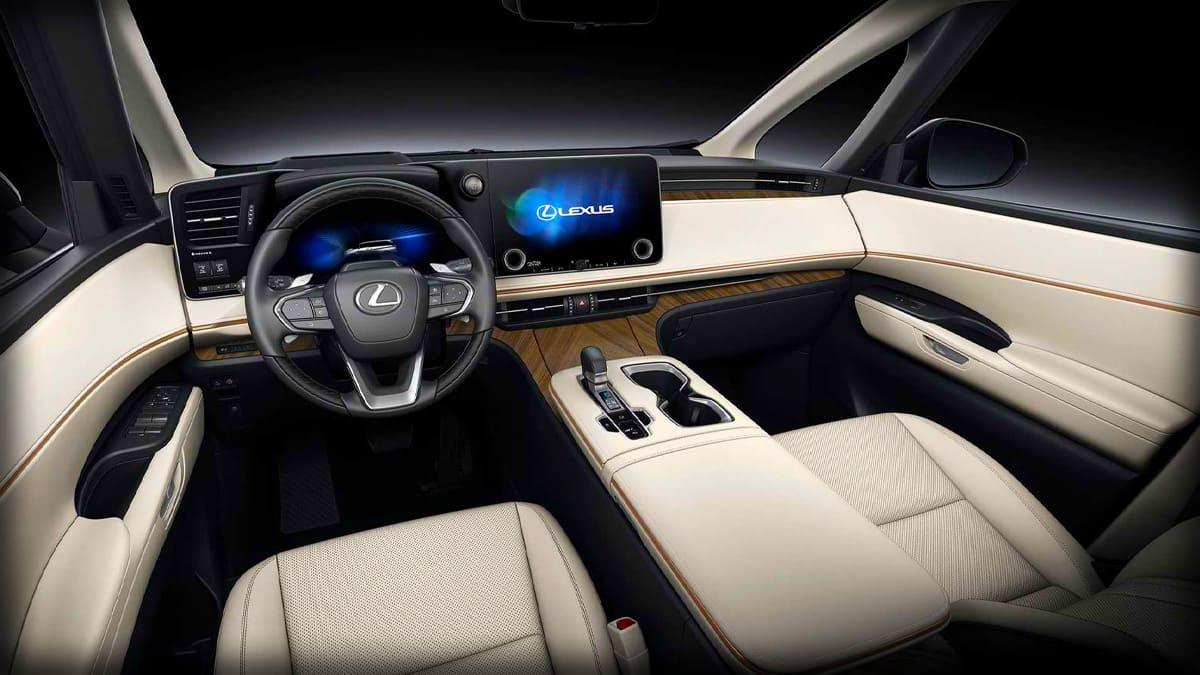 Lexus, Yeni Modelini Tanıttı