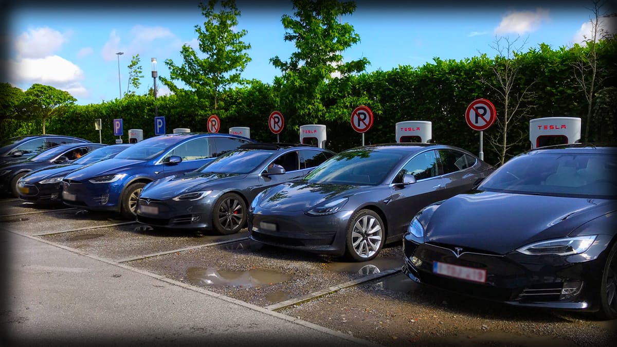Tesla, Araç Fiyatlarına Üçüncü Kez İndirim Yaptı