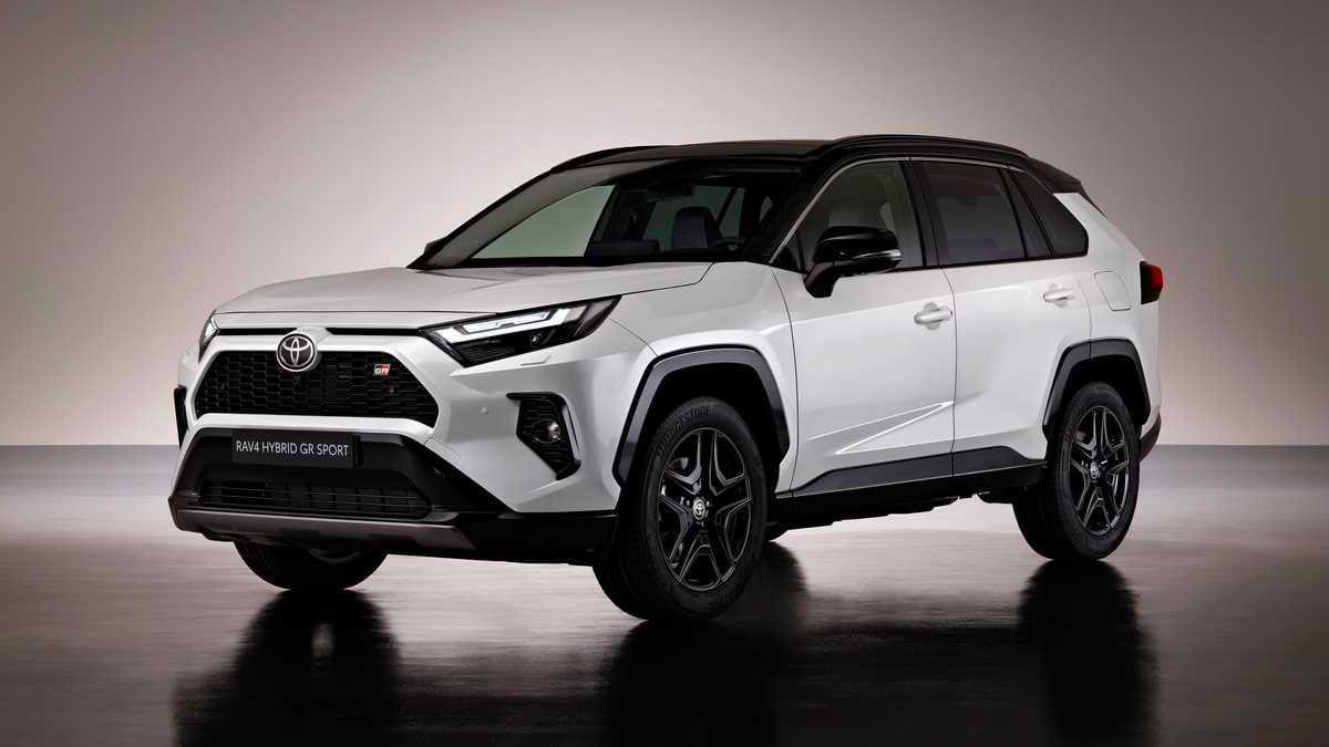 Toyota RAV4 Nisan 2023 fiyat listesi