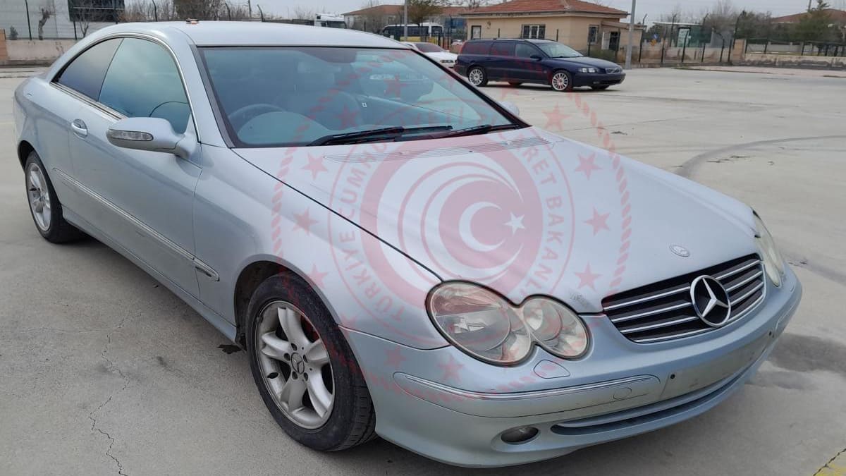 2004 MERCEDES - BENZ CLK 240