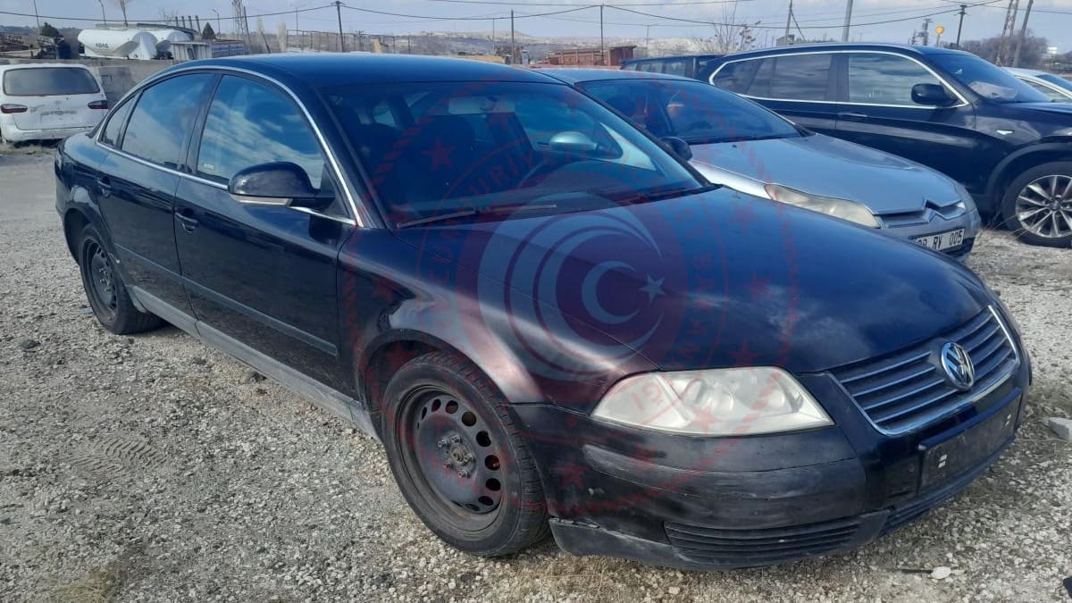 2004 VOLKSWAGEN PASSAT