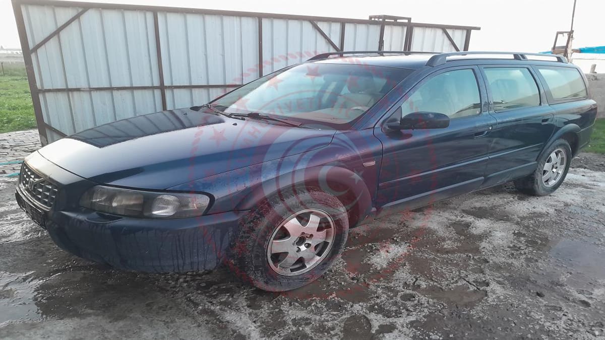 2004 VOLVO XC70