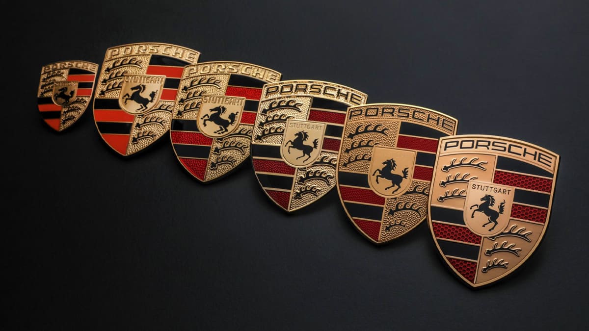 Porsche Logosunu Yeniledi