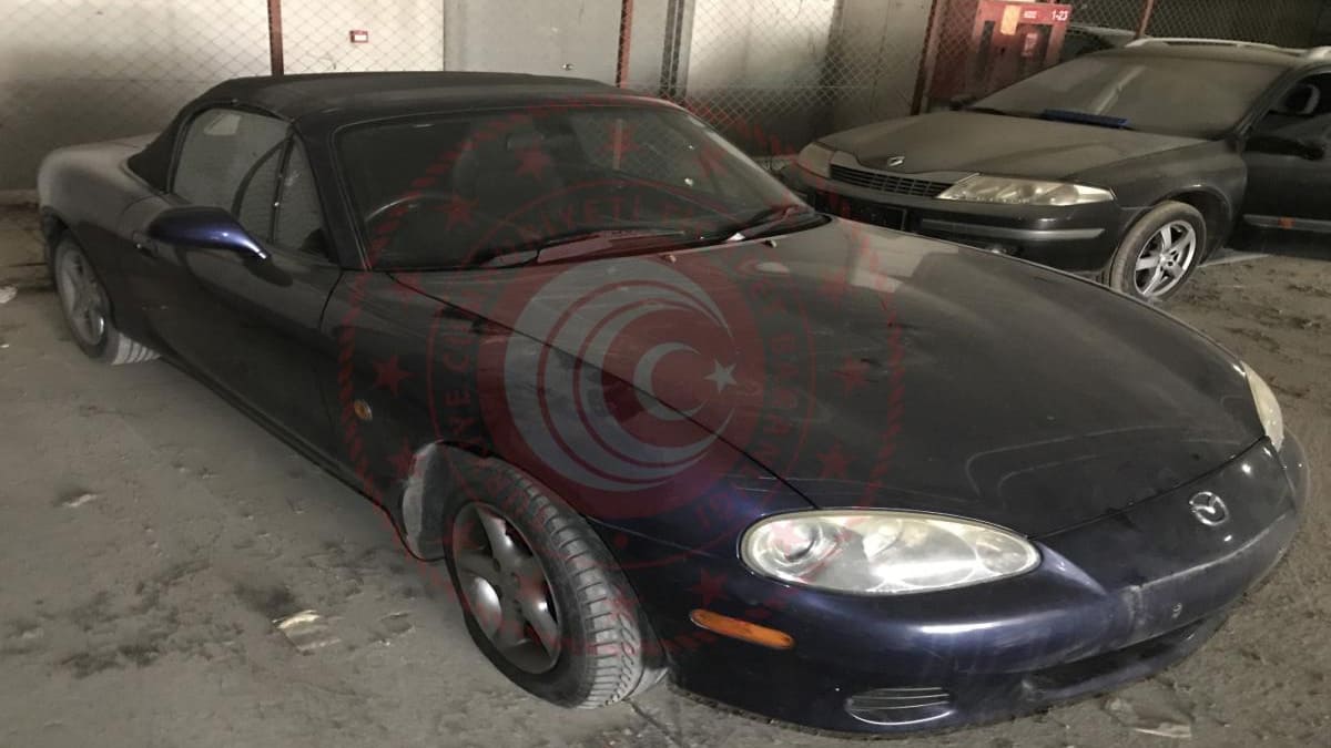 2002 MAZDA MX-5