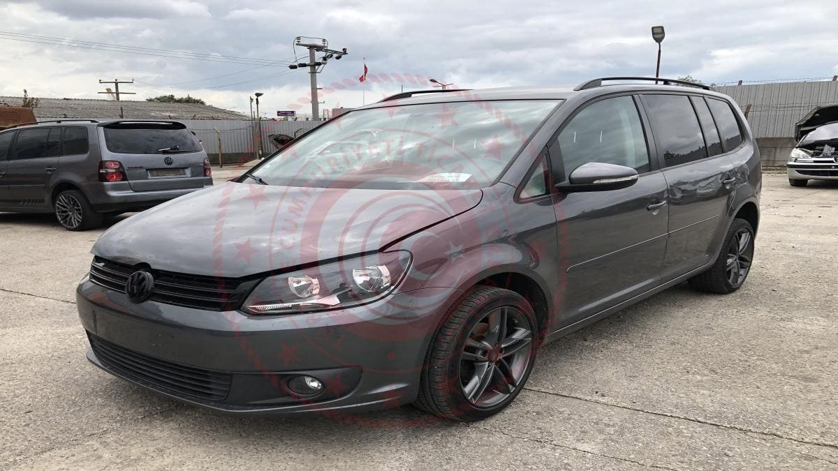 2010 VOLKSWAGEN TOURAN