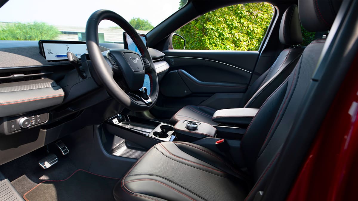 2023 Ford Mustang Mach-E opsiyonlar