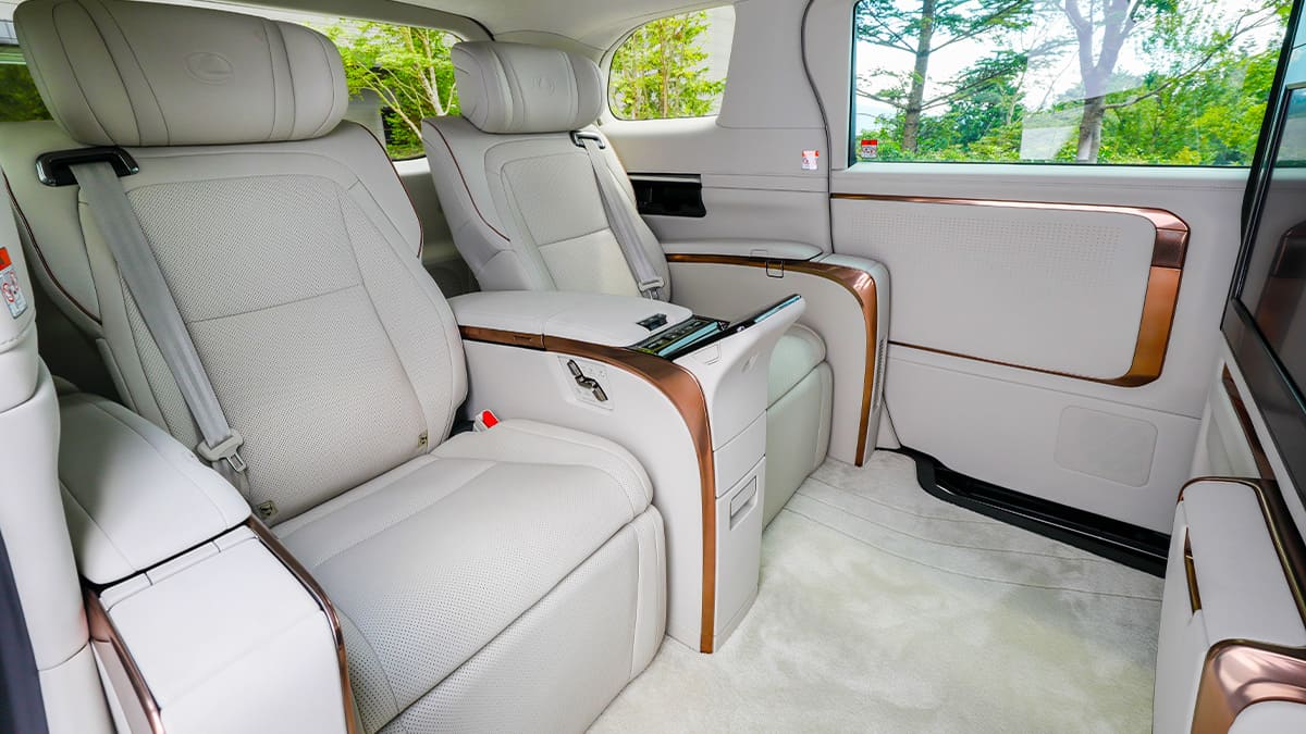 lexus lm 350h