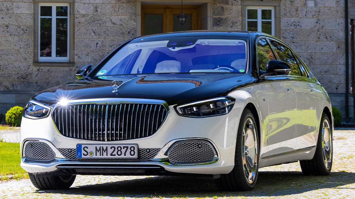 Mercedes-Benz, İsrail'e 1 Milyon Euro'luk Yardım Yaptı