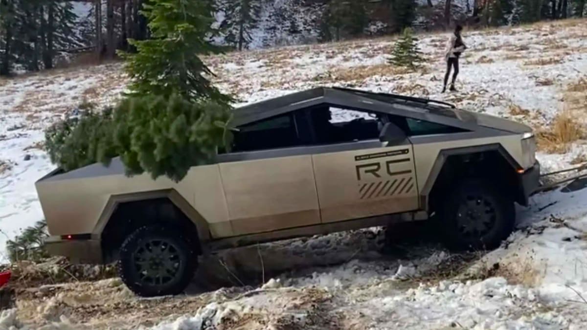 Ford Türkiye'den Dikkat Çeken Tesla Cybertruck Paylaşımı