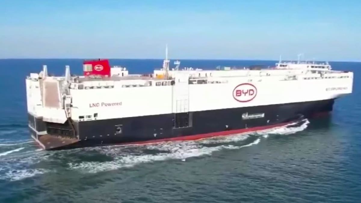 Çinli Araç Üreticisi BYD, Yeni Otomobil Gemisini Teslim Aldı