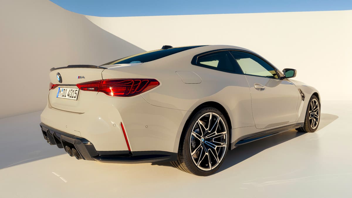 2024 BMW M4 arka tasarım