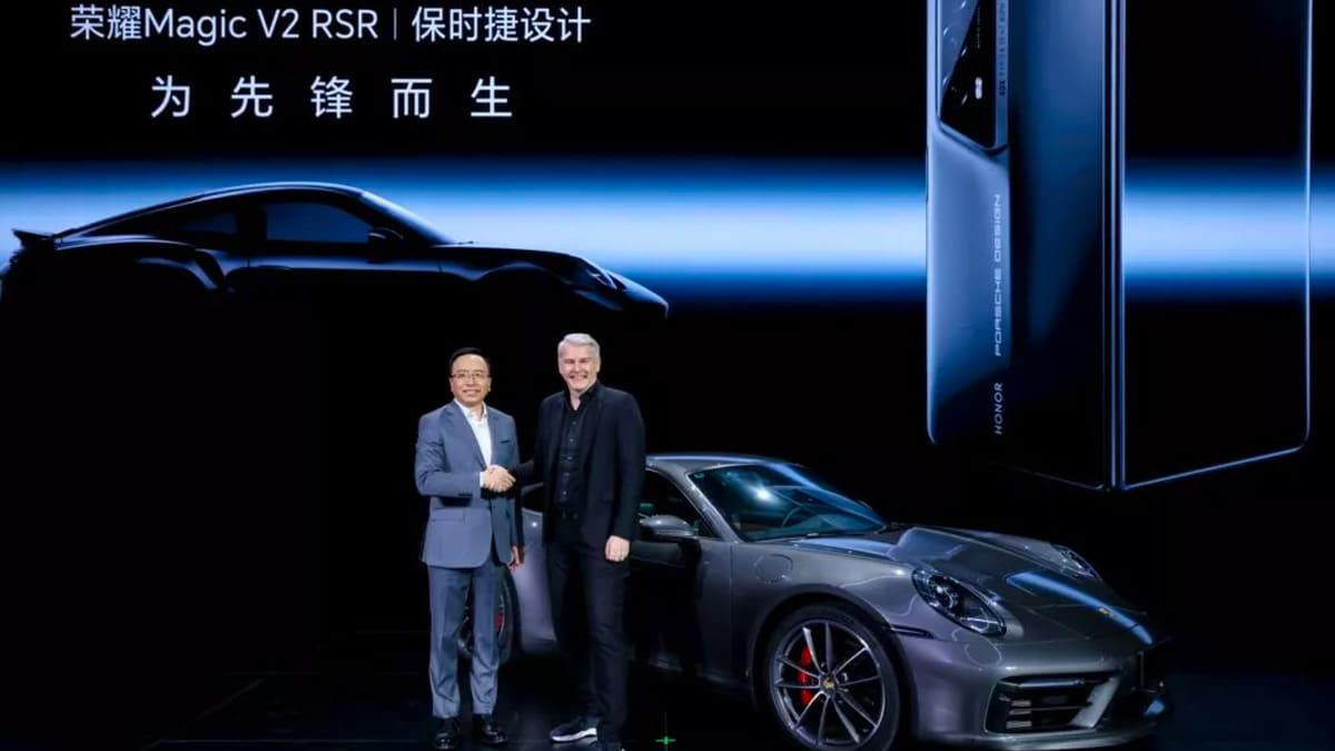 Porsche Design Dünyanın En İnce Katlanabilir Telefonu