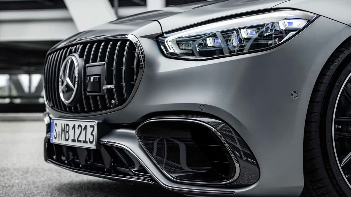 Mercedes-AMG S 63 E PERFORMANCE ön tampon