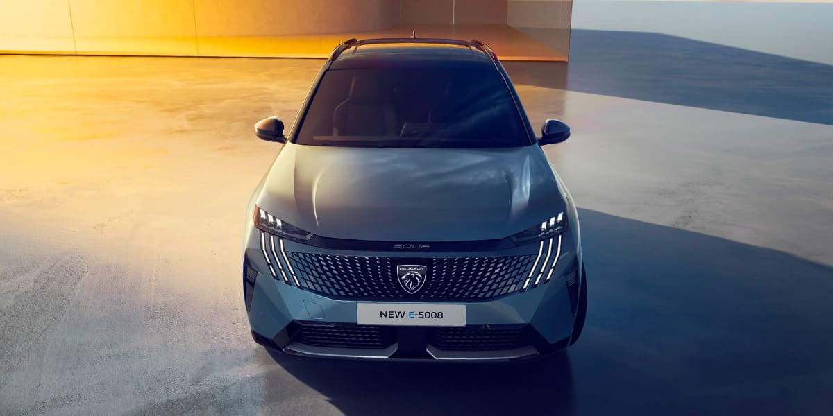 yeni elektrikli peugeot 5008