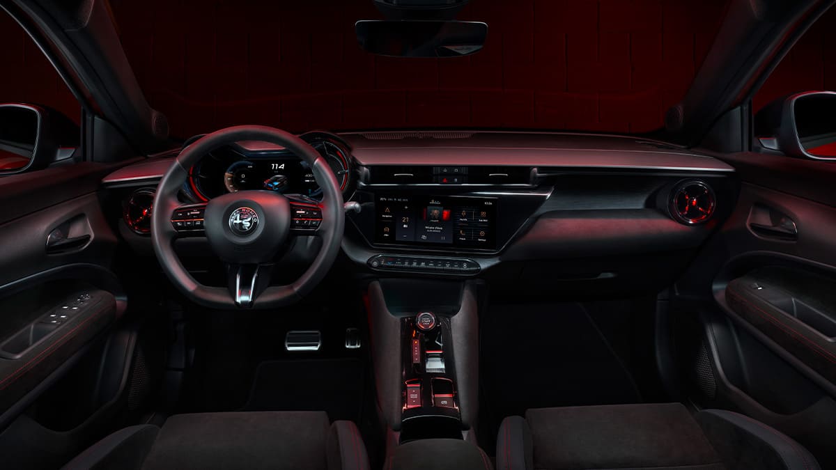 alfa romeo milano bagaj kapasitesi