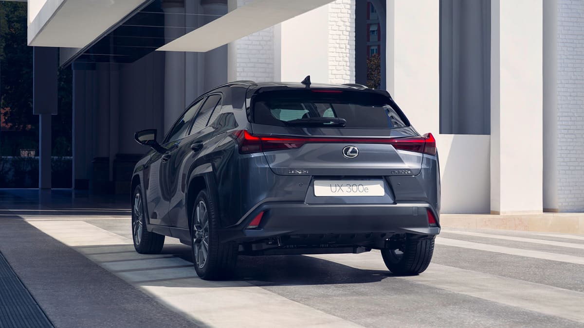 Lexus UX 300e 2024