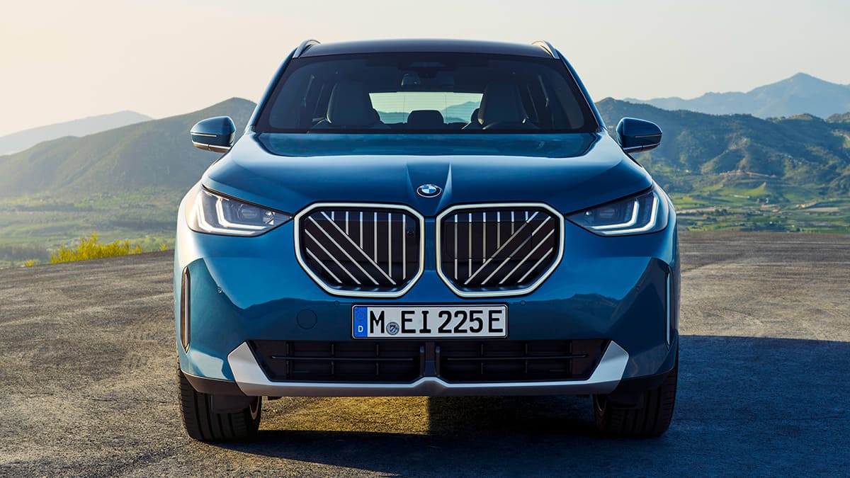 Yeni 2025 Model BMW X3 Yeni Özellikleriyle Tanıtıldı