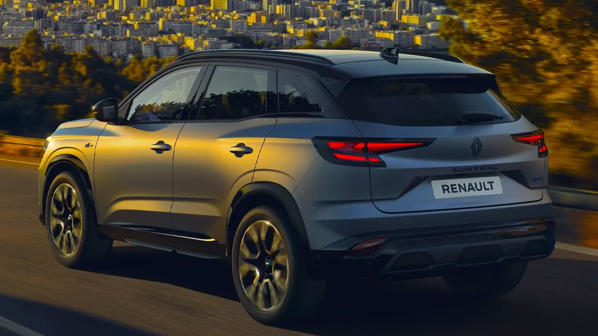 Makyajlı Renault Austral