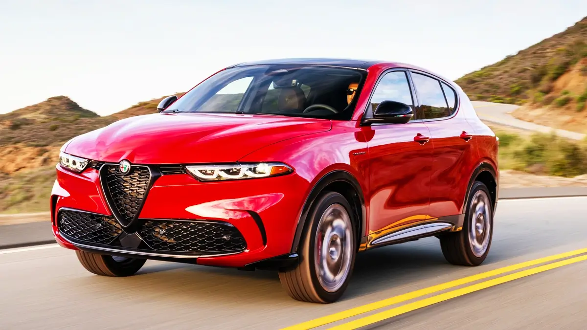 Yeni 2025 Alfa Romeo Tonale Tanıtıldı!