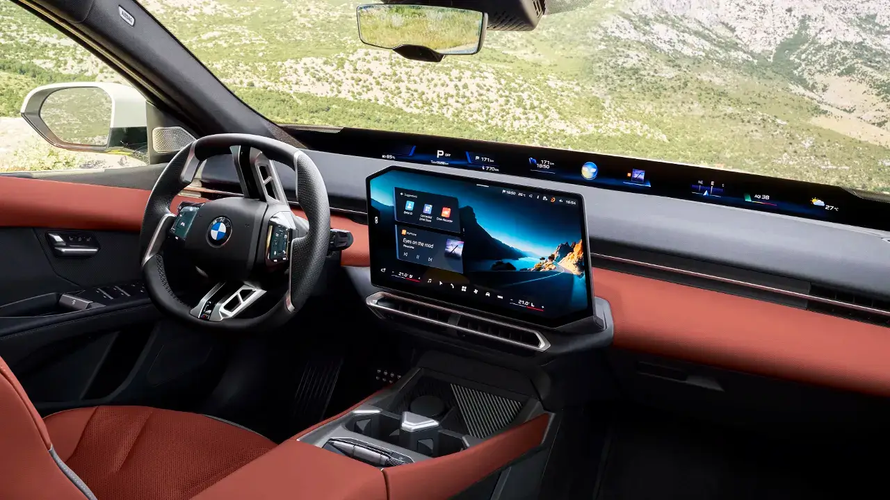 Yeni BMW M350 xDrive Tanıtıldı: 443 HP ve Drift Modu!